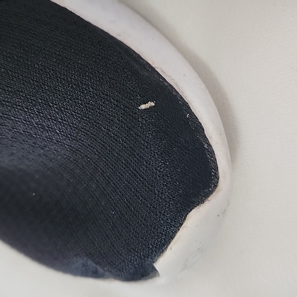 adidas Women's Shoes Size: 8 - Picture 7 of 17